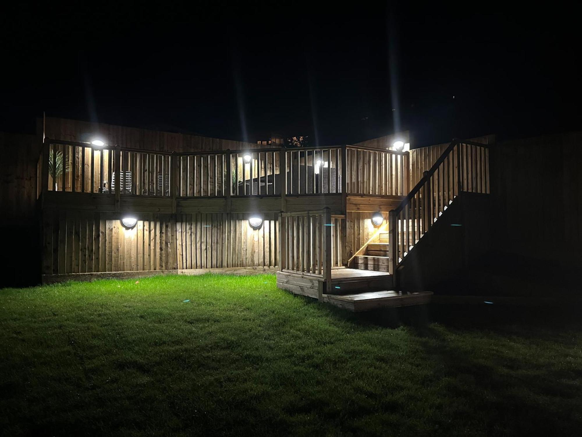 Luxury Property With Hot Tub And Sea Views Oystermouth Exterior foto